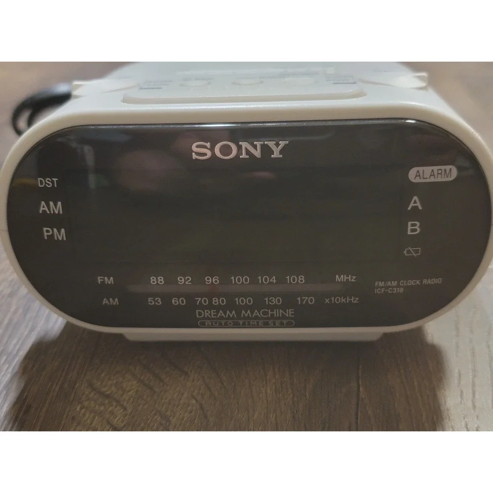 Sony Dream Machine ICF C318 FM AM Clock Radio Dual Alarm Auto Time Set Tested